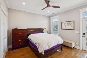 2044 N Sheffield Ave 3_010.jpg