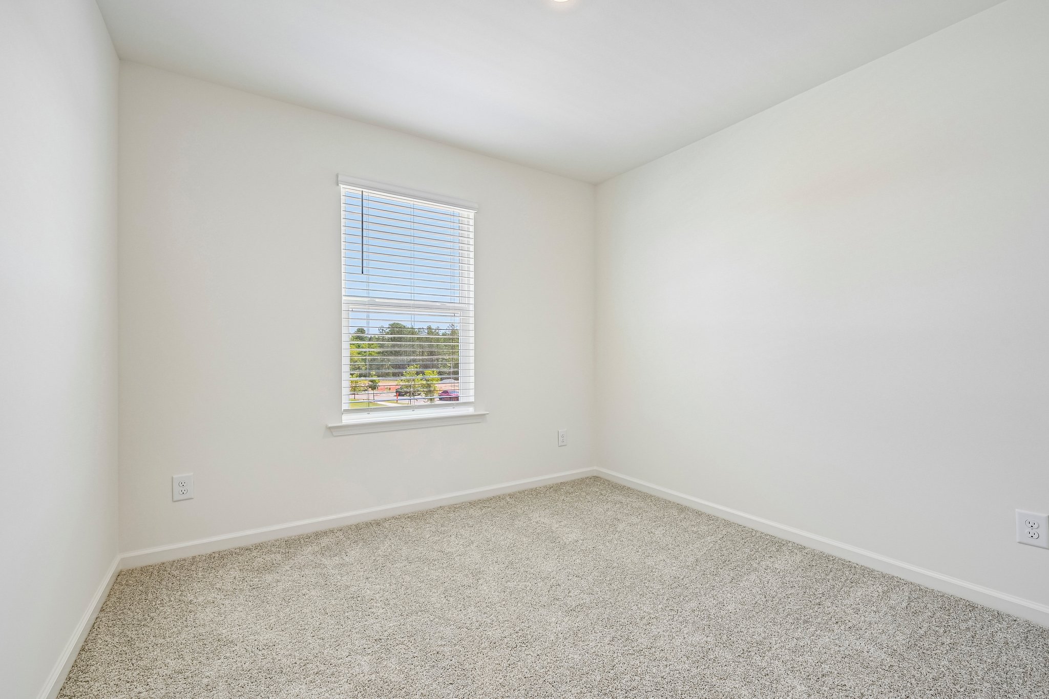 Oakdale Dr-S0107-022.jpg