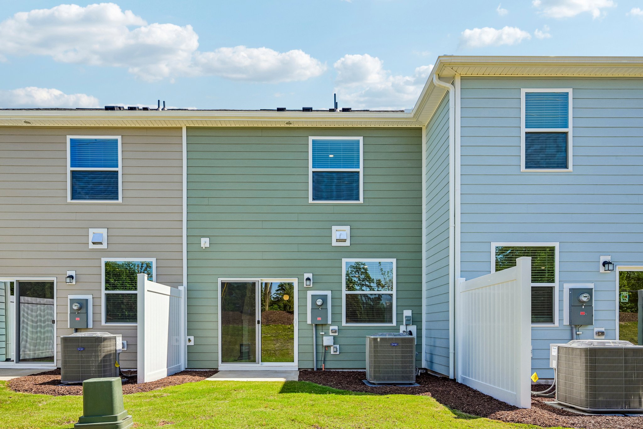 Oakdale Dr-S0107-038.jpg