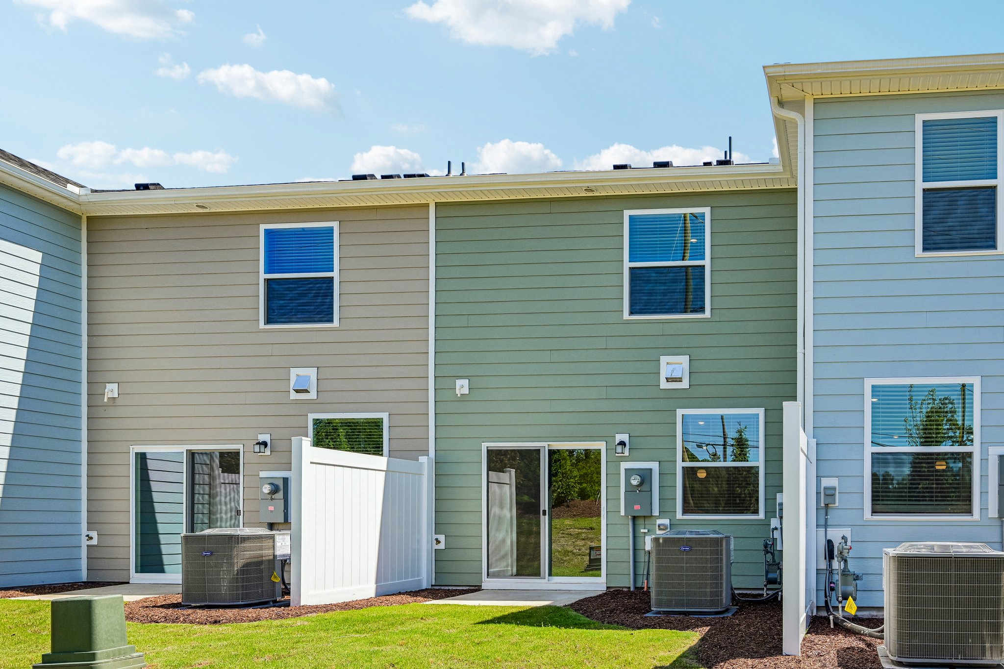 Oakdale Dr-S0107-039.jpg
