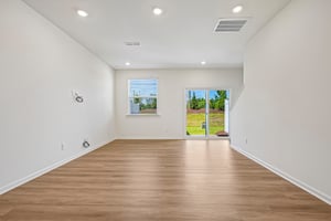 Oakdale Dr-S0107-009.jpg