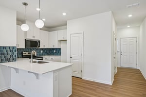 Oakdale Dr-S0107-014.jpg