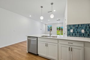 Oakdale Dr-S0107-017.jpg
