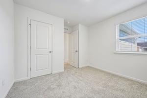 Oakdale Dr-S0107-027.jpg