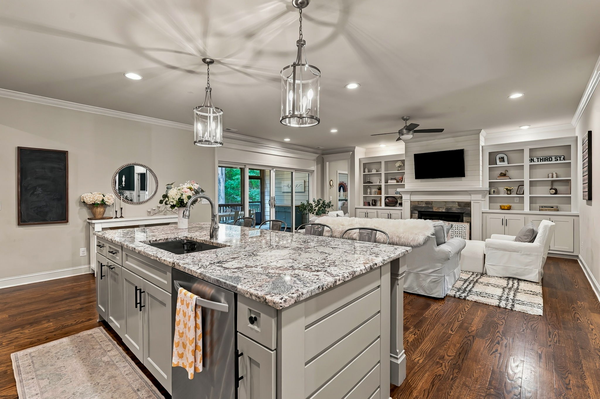  Photo 38