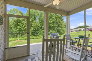 Screened-in Porch