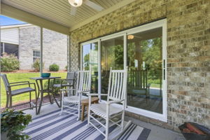 Screened-in Porch