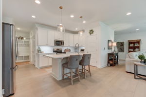 Kitchen/Breakfast Bar