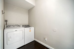  Photo 34