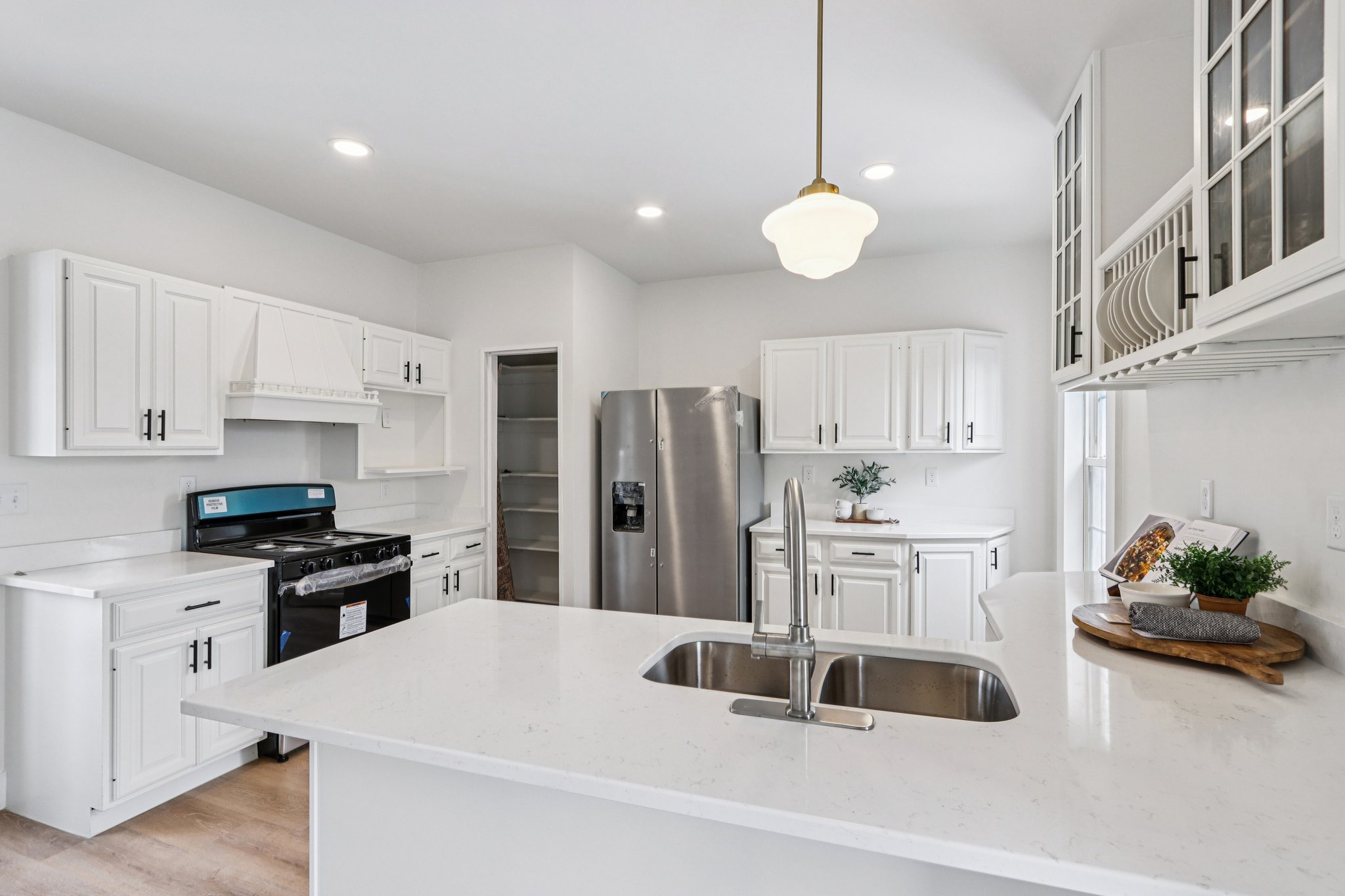 Shoop St-S2201-021.jpg