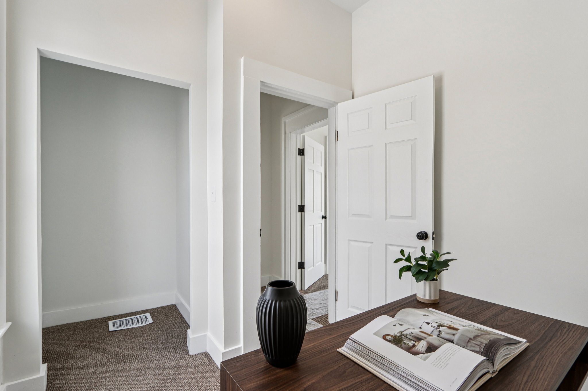 Shoop St-S2201-026.jpg