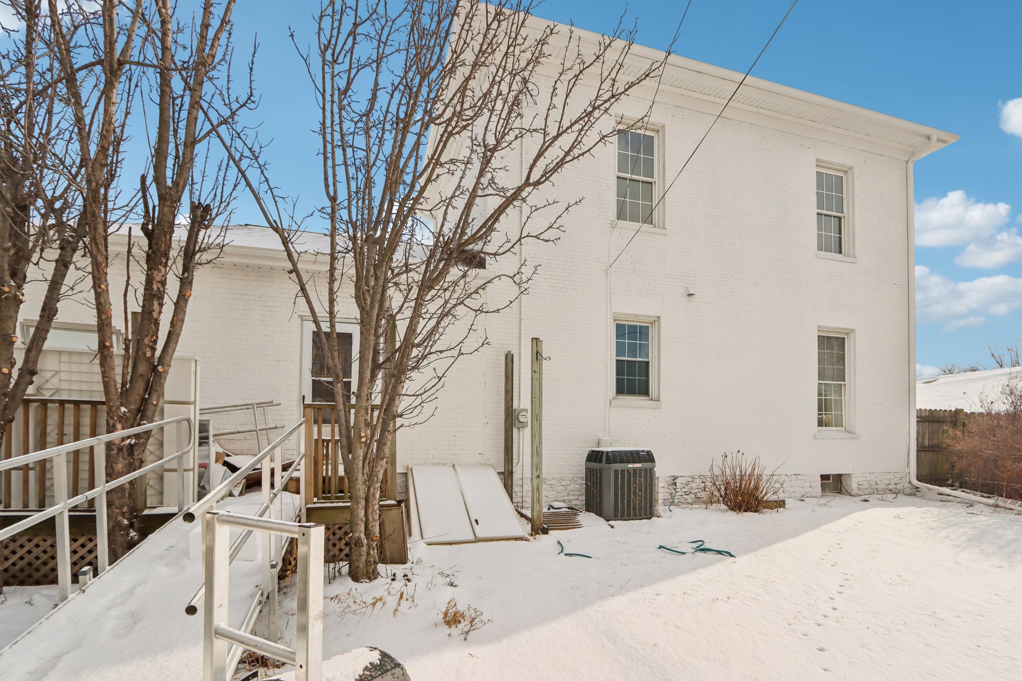 Shoop St-S2201-042.jpg