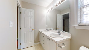 2048 Thornblade Dr, Raleigh, NC 27604, USA Photo 41