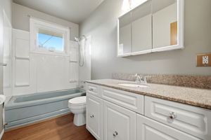  Photo 12