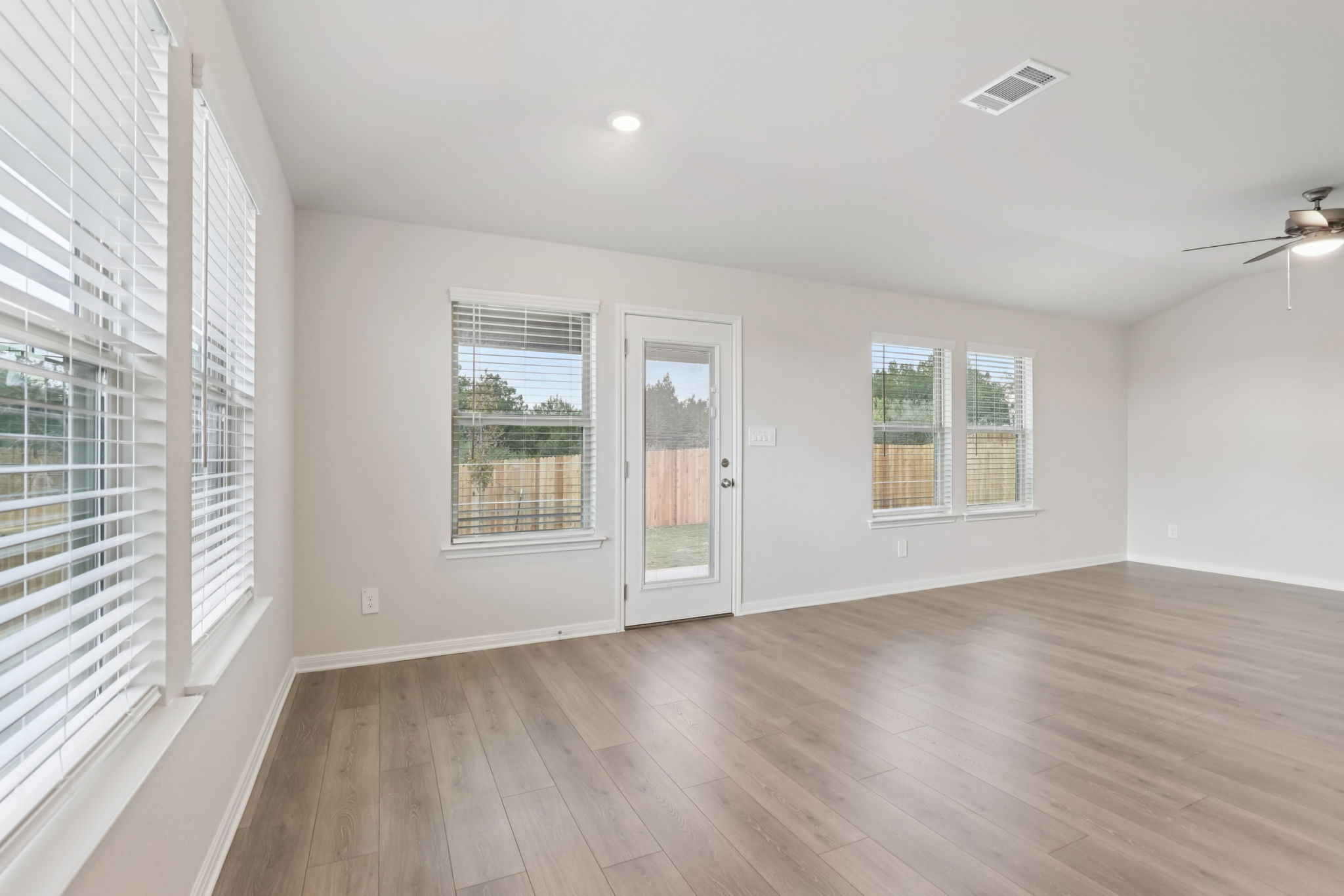 San Antonio-Legendary Trails-205 Bark Hollow Ave Schertz TX 78108-008