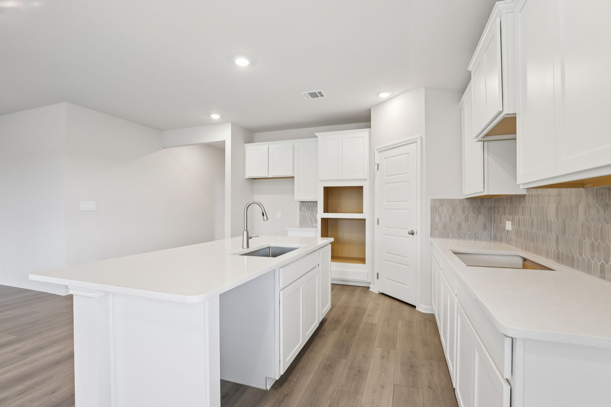 San Antonio-Legendary Trails-205 Bark Hollow Ave Schertz TX 78108-017