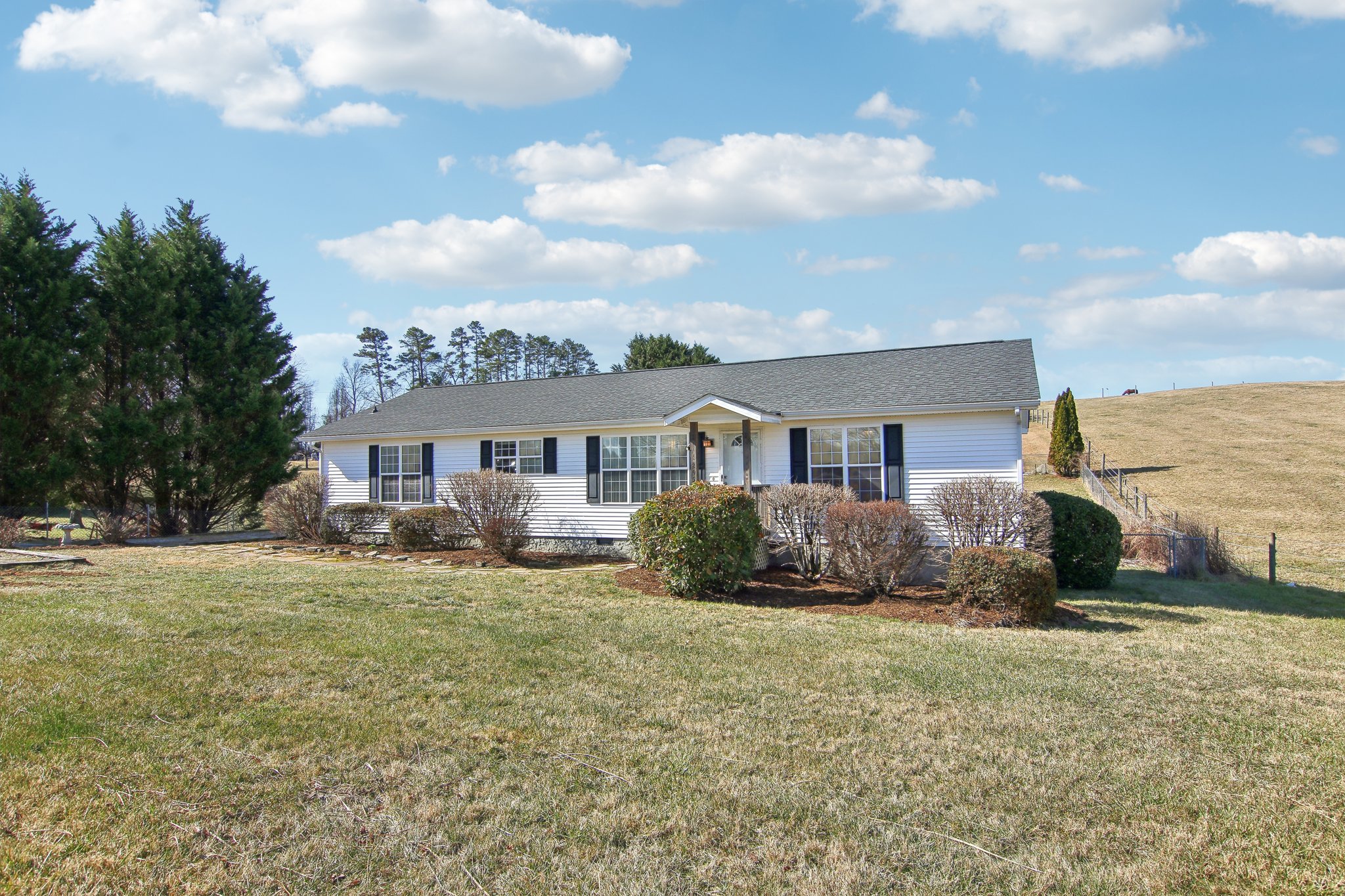 Blue House Rd-002.jpg