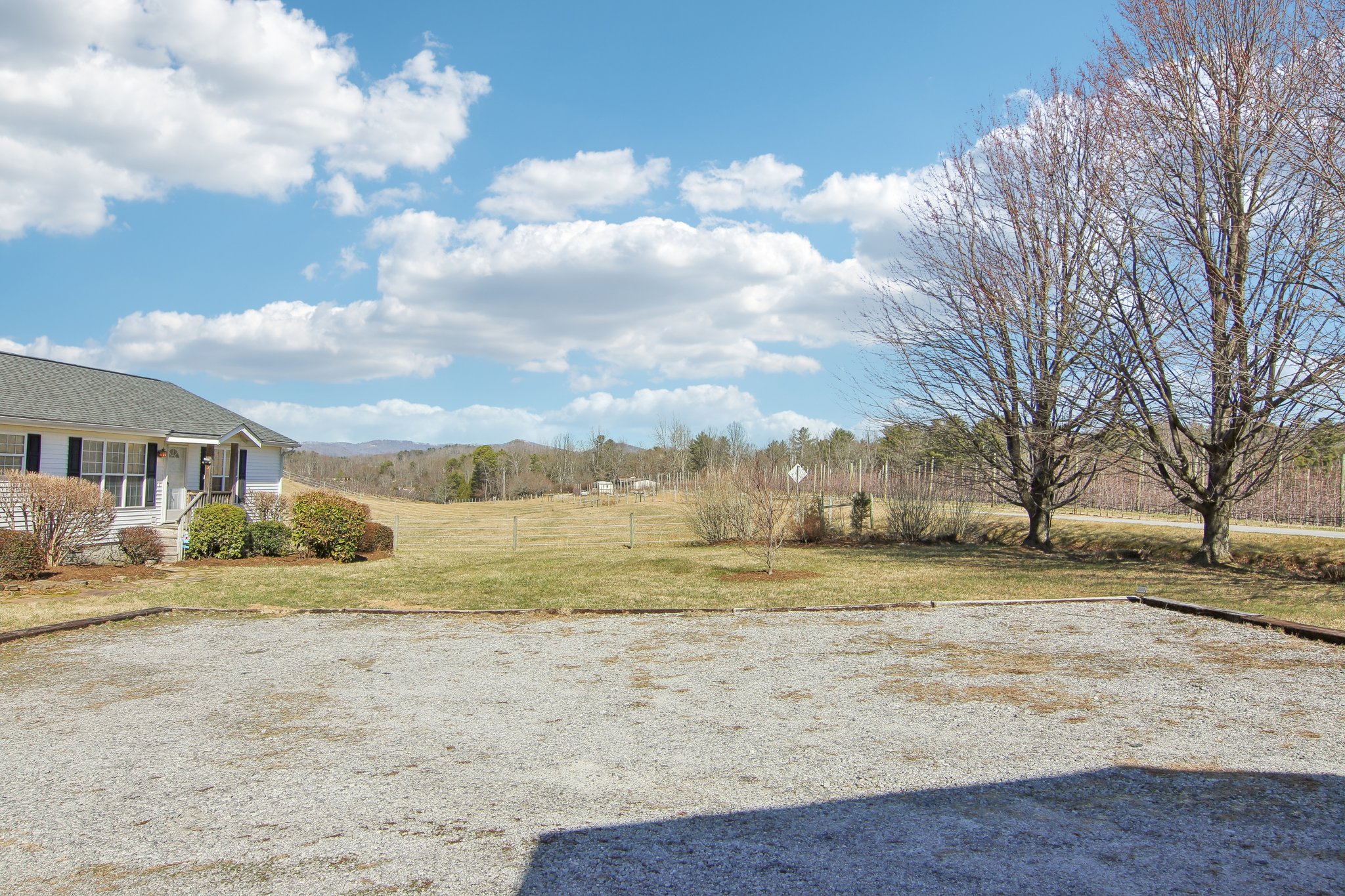 Blue House Rd-008.jpg