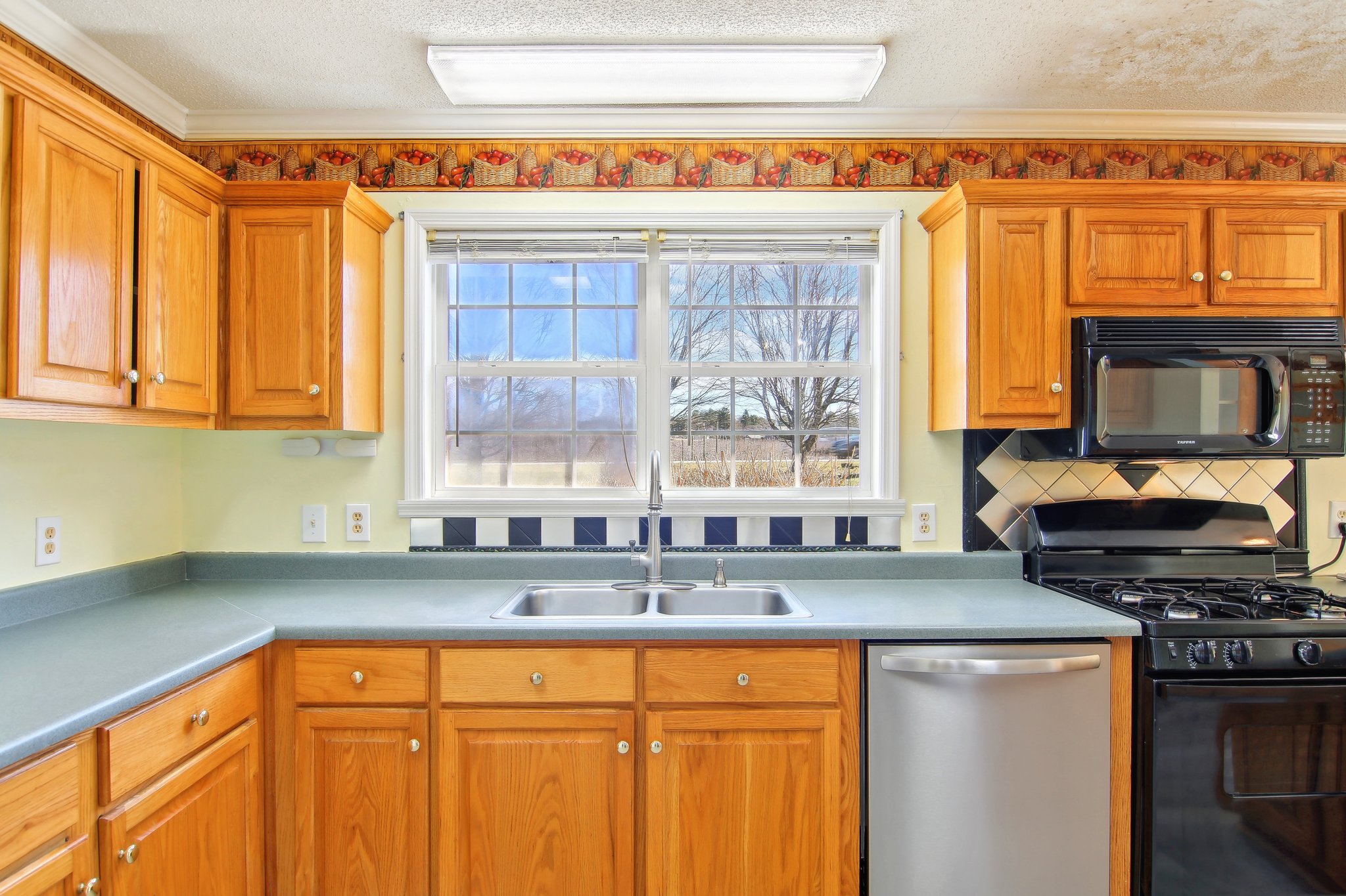 Blue House Rd-016.jpg