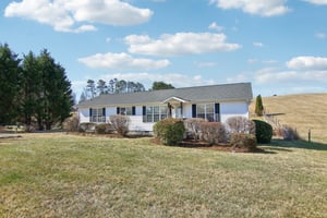 Blue House Rd-002.jpg