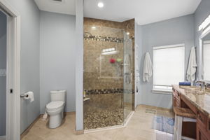 Bathroom 1 - 495A4233