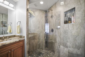 Bathroom 2 - 495A4202