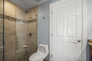 Bathroom 3 - 495A4187