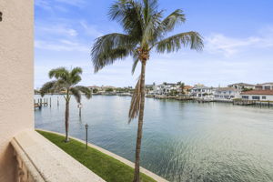 BR1 Balcony View - 495A4222