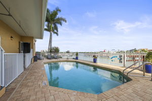 Pool - 495A4328