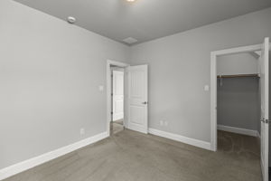  Photo 37