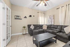 FAMILY 205 E Kirby St 051