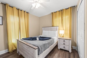 BED3 205 E Kirby St 096