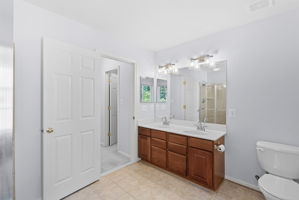  Photo 40