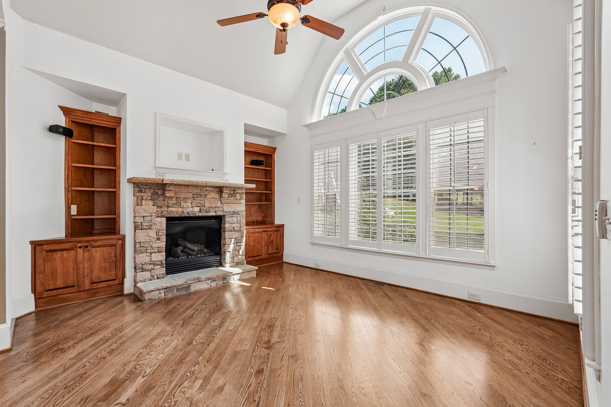 205 Fairway Overlook D-S2209-013.jpg
