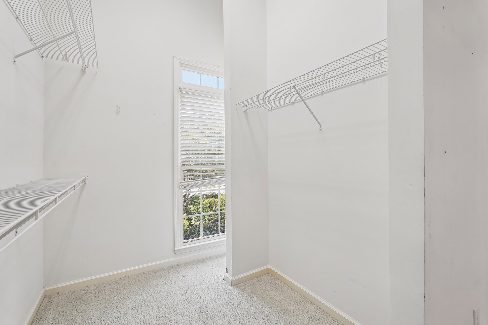205 Fairway Overlook D-S2209-045.jpg
