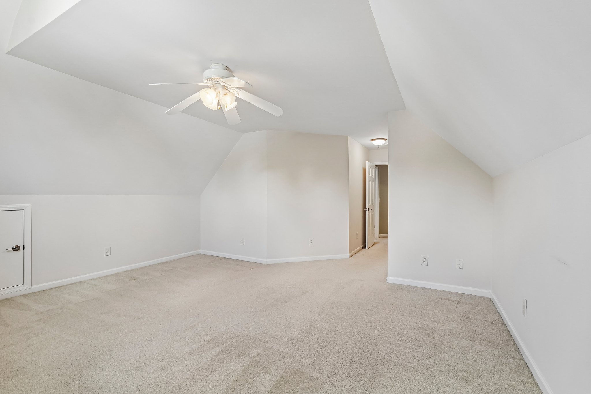 205 Fairway Overlook D-S2209-059.jpg