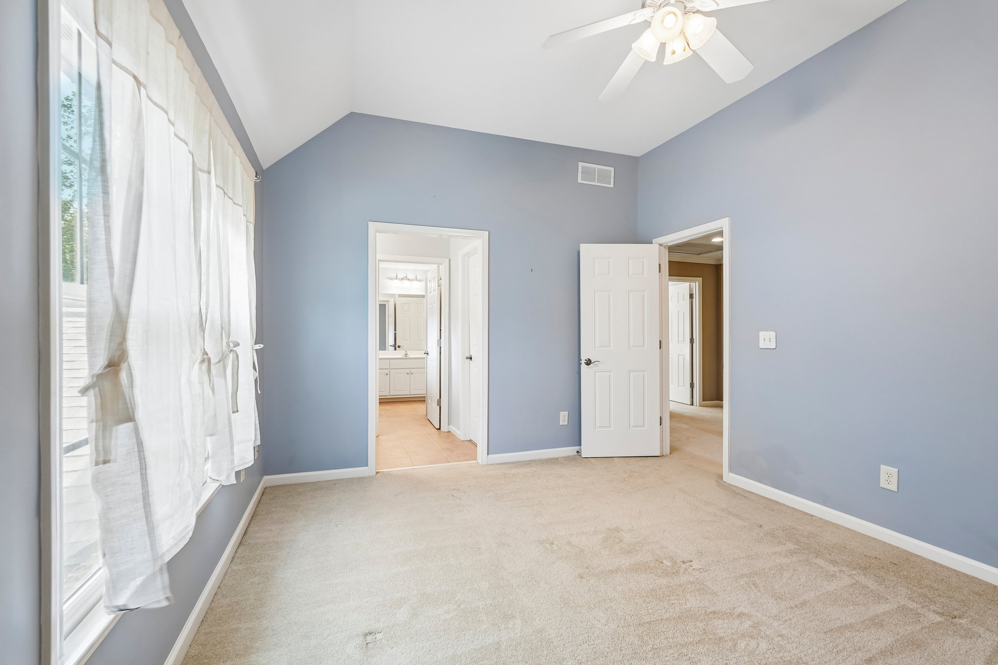 205 Fairway Overlook D-S2209-063.jpg