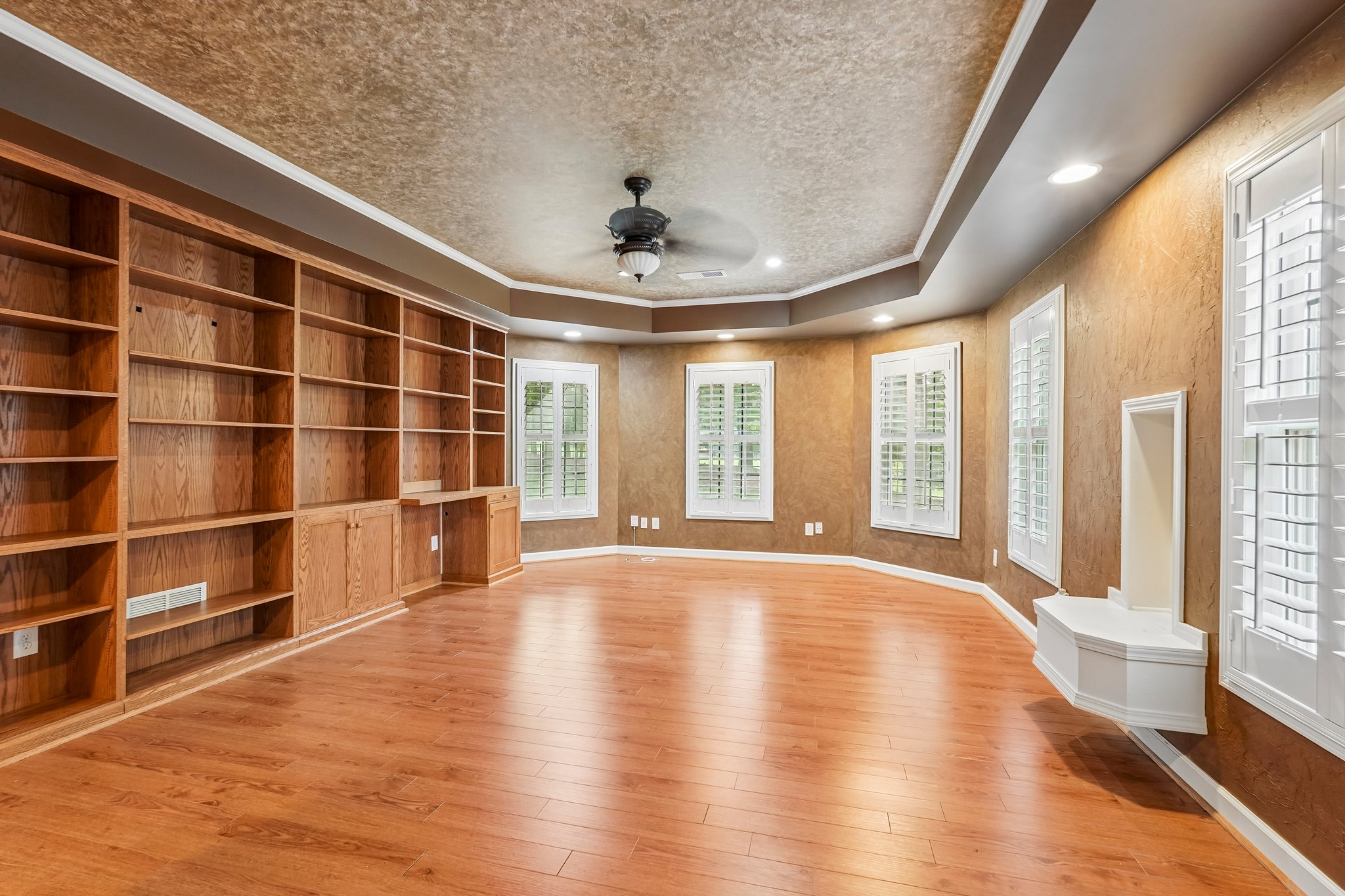 205 Fairway Overlook D-S2209-074.jpg