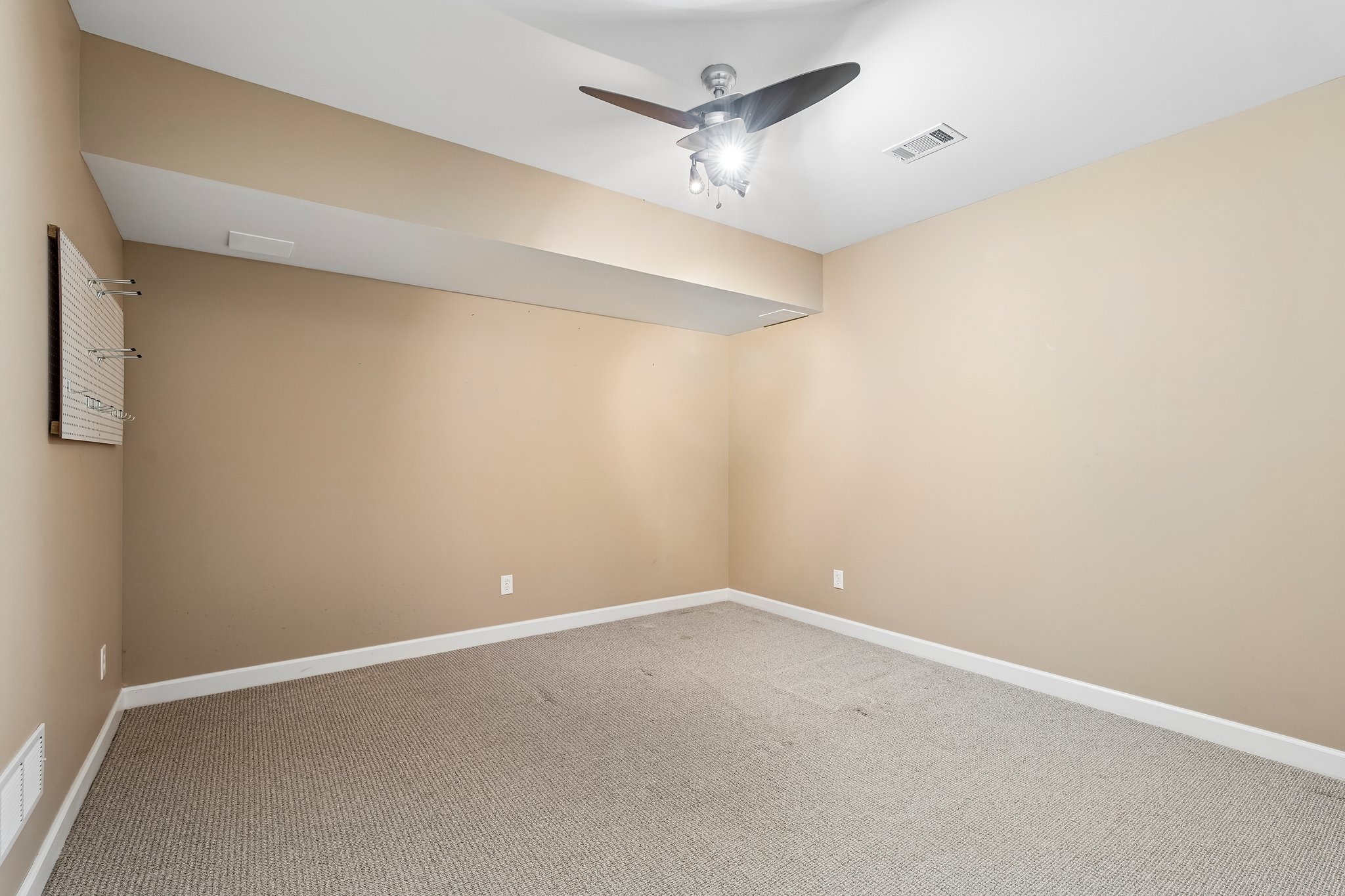 205 Fairway Overlook D-S2209-086.jpg
