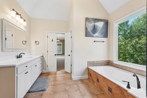 205 Fairway Overlook D-S2209-039.jpg