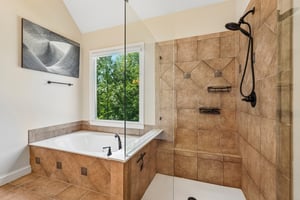 205 Fairway Overlook D-S2209-043.jpg