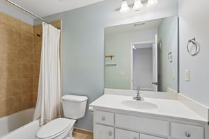 205 Fairway Overlook D-S2209-055.jpg