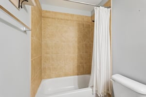 205 Fairway Overlook D-S2209-056.jpg