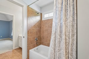 205 Fairway Overlook D-S2209-067.jpg