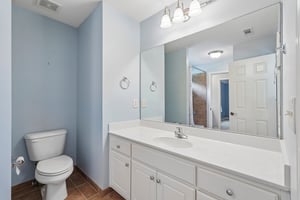 205 Fairway Overlook D-S2209-068.jpg
