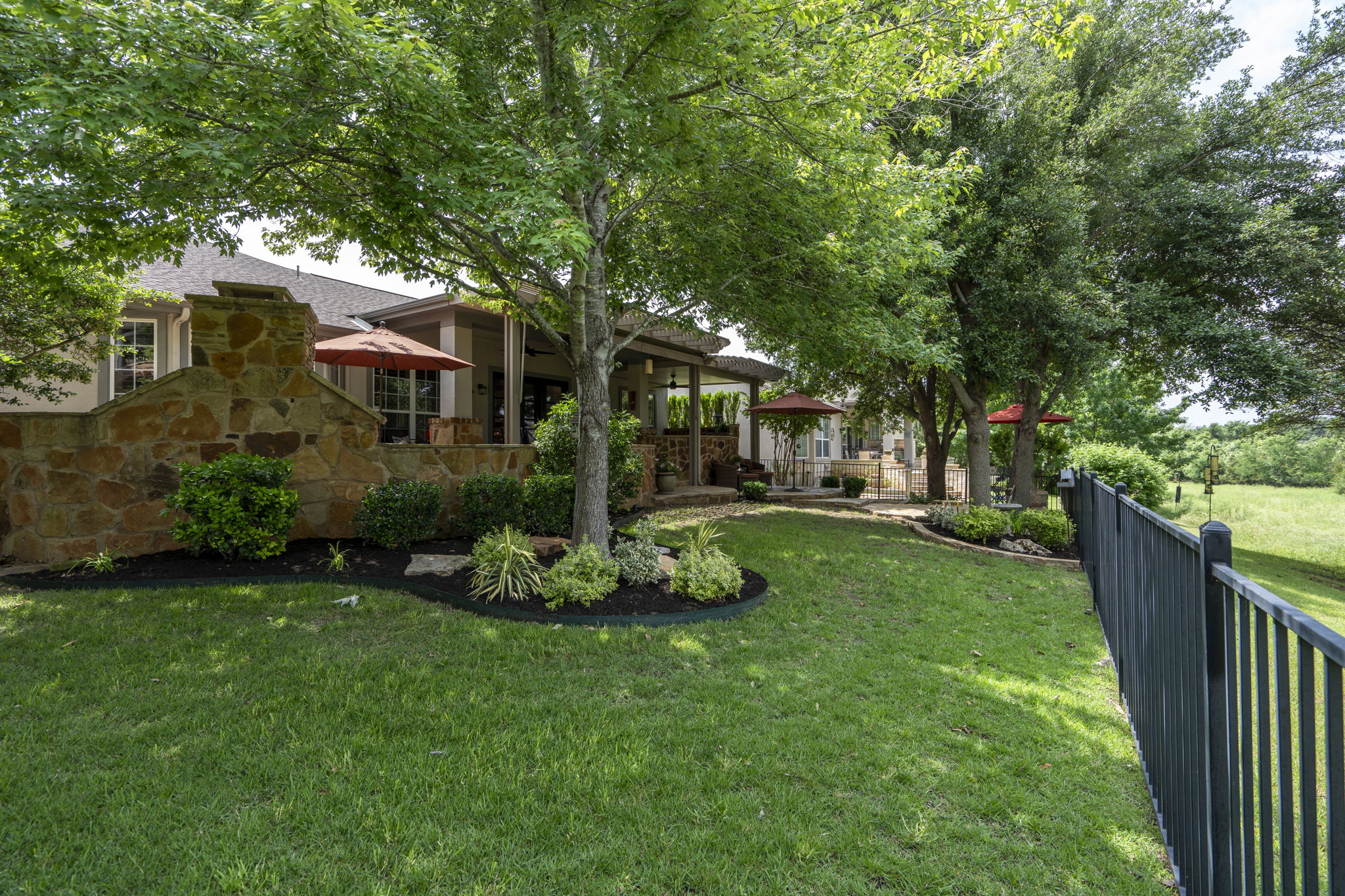  Photo 23