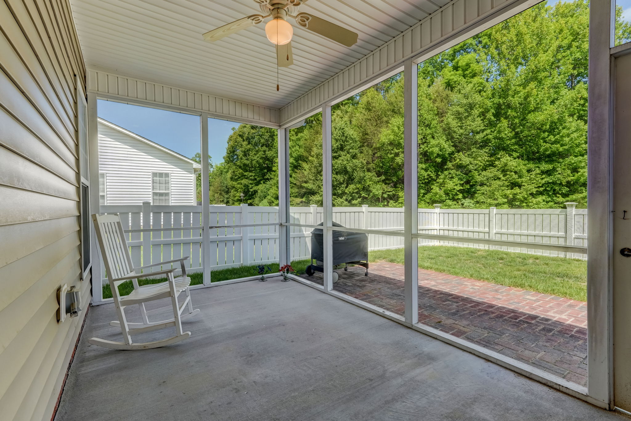 Screened-in Porch