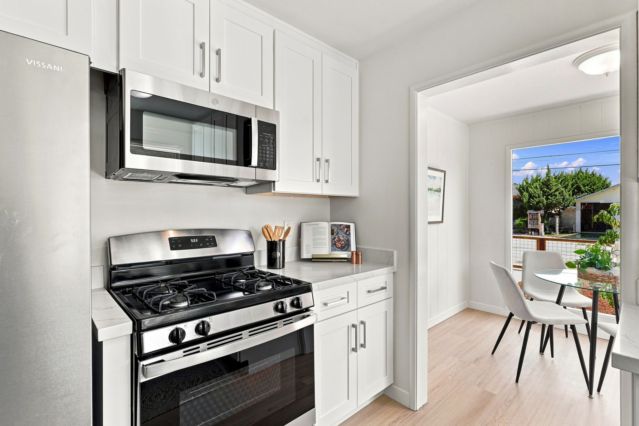 014_F8_205 Miramar Dr