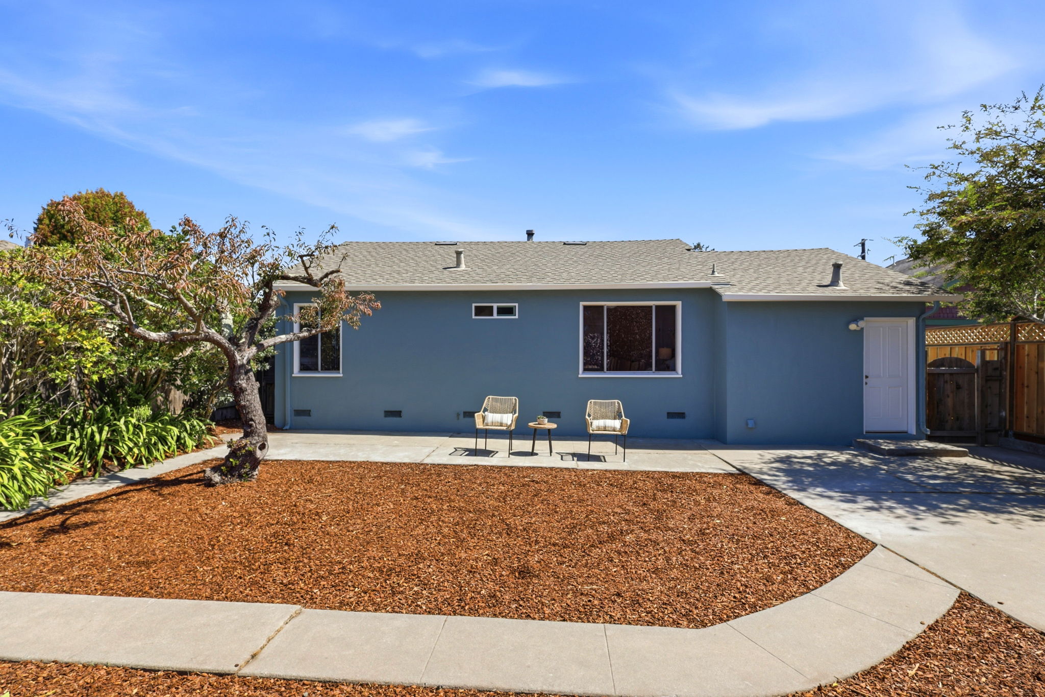 029_F8_205 Miramar Dr