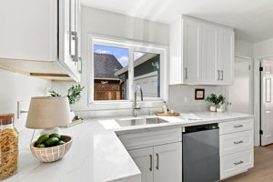 015_F8_205 Miramar Dr